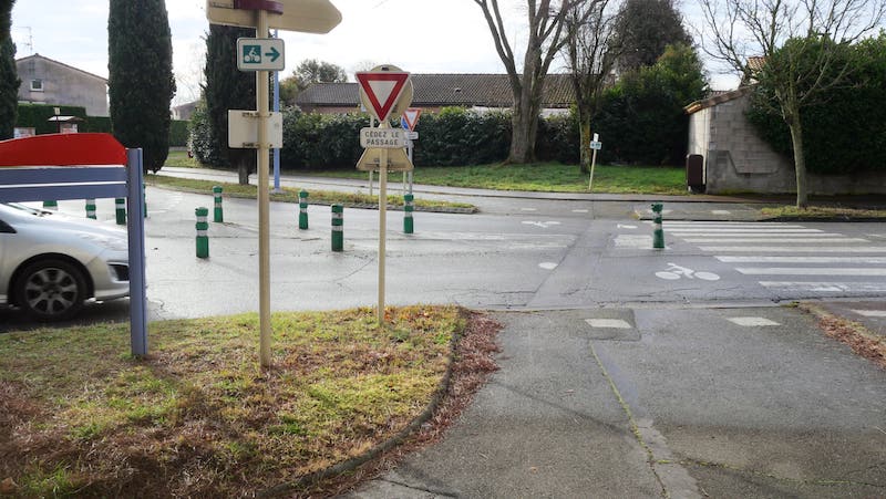 Le lieu de la péripétie chute de vélo avec enfant