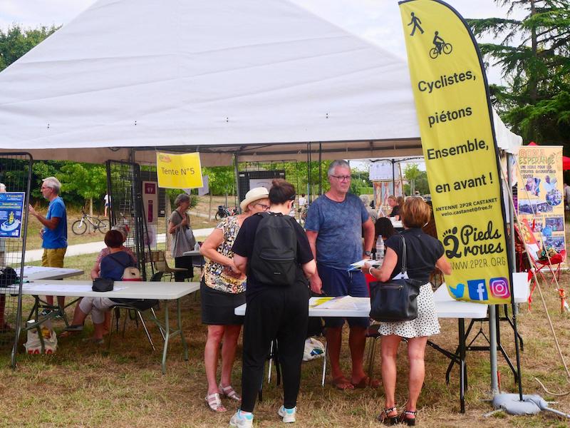 Le stand avec notre beau kakémono à la fête du parc des Fontanelles
